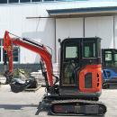 Miniexcavator Huayee HY25 2.5T Kubota 1105 Diesel, Excavator Compact Profesional, Cabina Inchisa, Brat Oscilant, Senile Cauciuc, Cupla rapida
